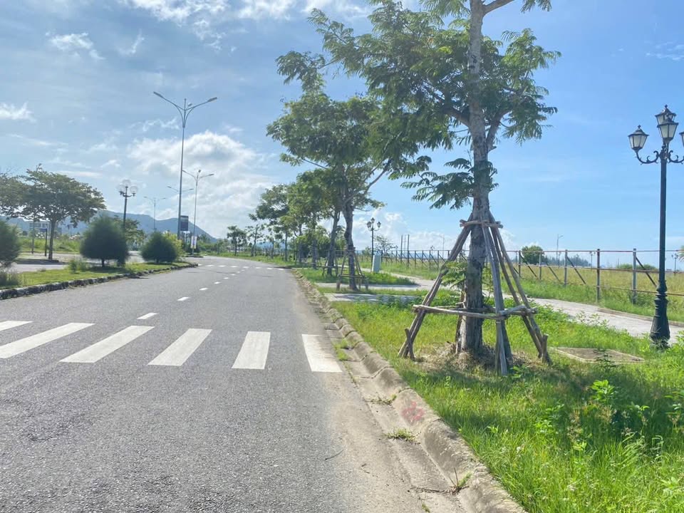 Shophouse Hà Tiên Venice Villas 132m² giá 2.45 tỷ - Vị trí đắc địa trên đường Võ Văn Kiệt!