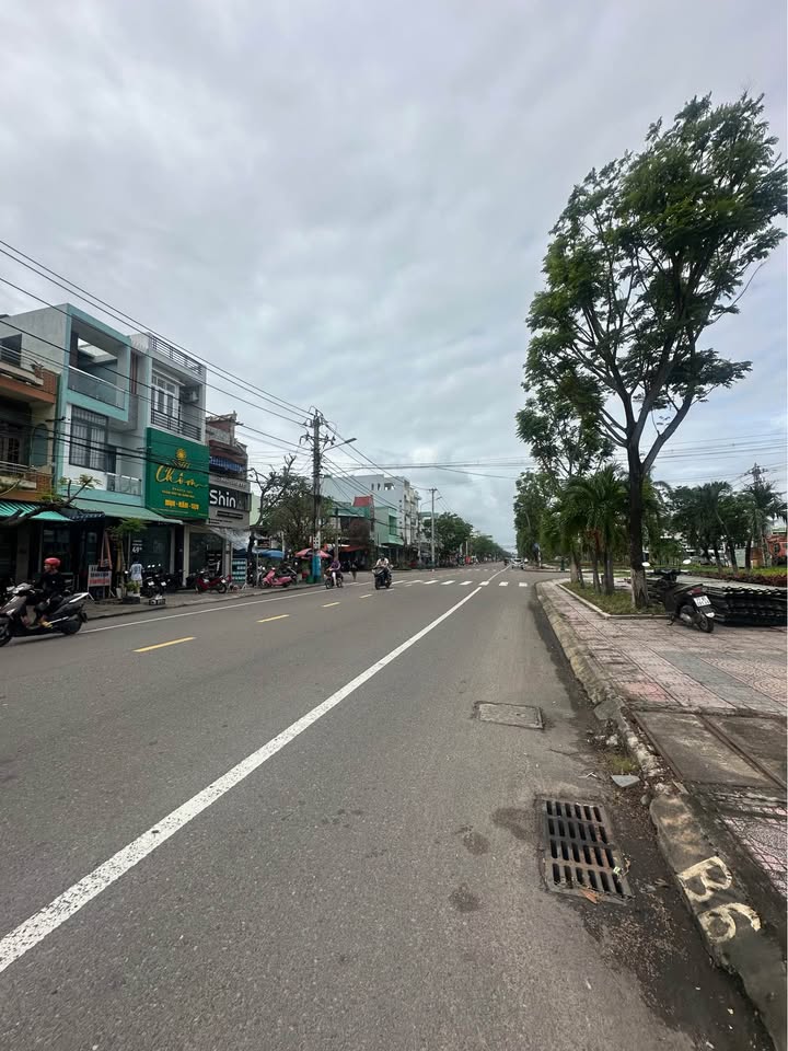 Nhà bán mặt đường Lê Thanh Nghị, Quy Nhơn, 68m² giá 5.4 tỷ - Sẵn sàng vào ở!