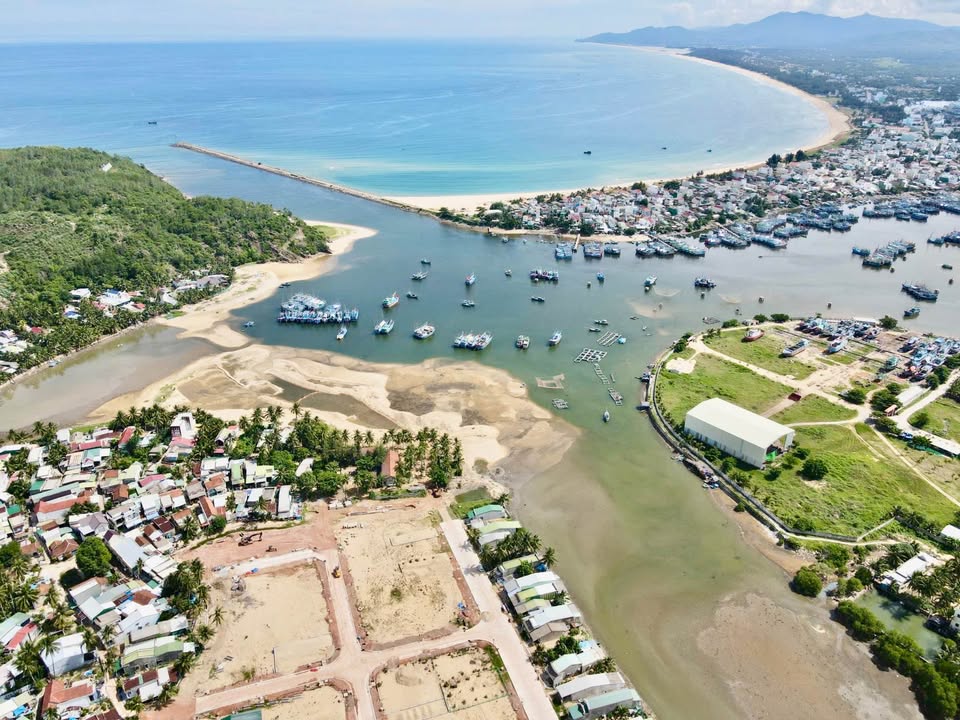 Đất biển Bờ Xã Thương, Tam Quan Bắc 126m² giá thỏa thuận - Đầu tư sinh lời hấp dẫn!