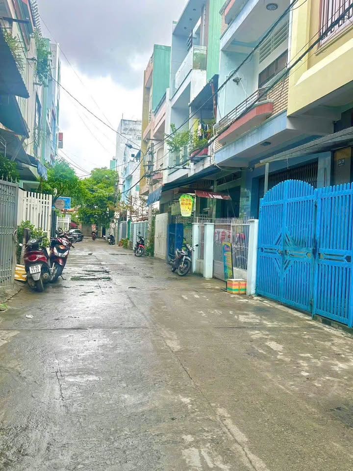 Nhà 4 Tầng Phường Nguyễn Văn Cừ Quy Nhơn 42m² giá 4 tỷ - Gần Biển và Khu Ẩm Thực