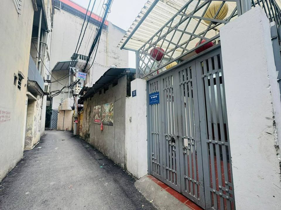 Nhà mặt ngõ Phương Liệt Thanh Xuân 43m² giá 10.9 tỷ - Căn góc thoáng sáng!