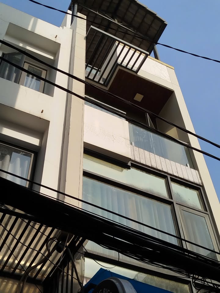 Nhà hẻm 4m Nguyễn Trãi, Quận 5 - 43,8m² giá 10,7 tỷ - Cơ hội vàng đầu tư!