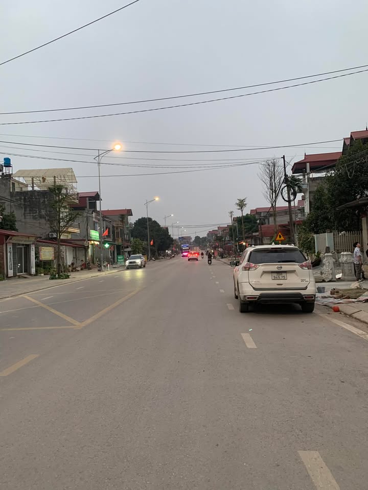 Nhà 3 tầng TDP Trung, Bích Động, Bắc Giang 100m² chỉ 3 tỷ - Không thể bỏ lỡ!