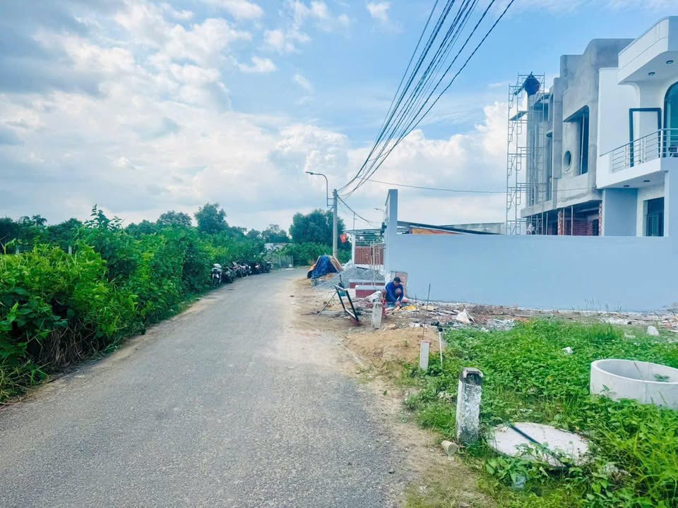 Đất thổ cư mặt tiền Lương Văn Tiên 155m² giá 1.4 tỷ - Kinh doanh thuận lợi!