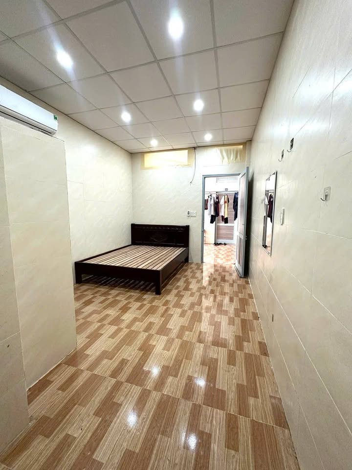 Phòng cho thuê hẻm 216 đường 30/4, quận Ninh Kiều, giá 2.2 triệu - Tiện nghi đầy đủ, an ninh 24/7!