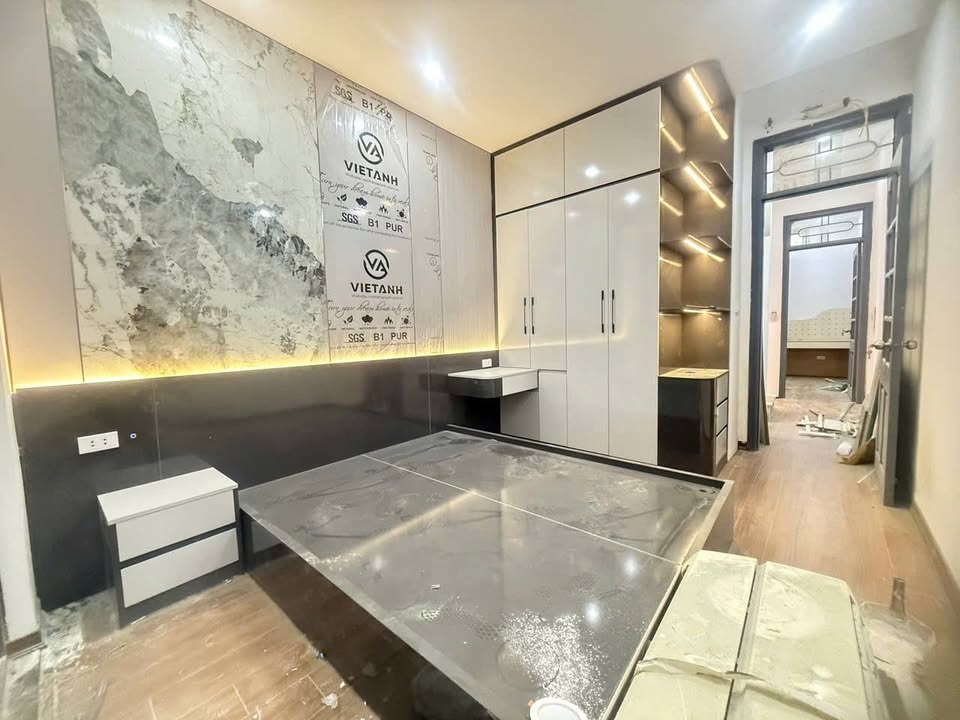 Nhà đẹp Ngọc Khánh Ba Đình 34m² giá 9 tỷ - Full nội thất, sẵn sàng ở ngay!