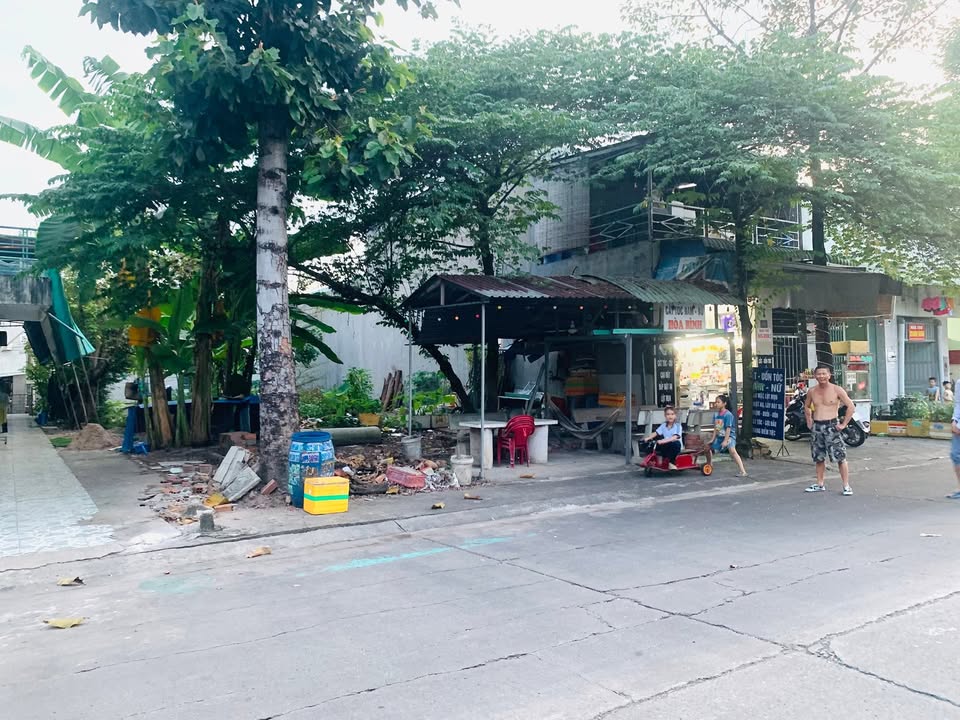 Đất nền Bến Cát 150m² giá 2 tỷ - Sổ hồng chính chủ, vị trí đắc địa!