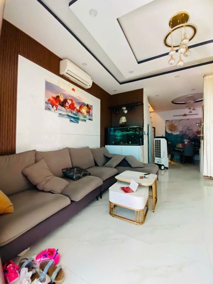 Nhà 3 tầng Full Nội Thất tại Kiệt 93 An Dương Vương, Huế - Giá chỉ 2.3 tỷ!