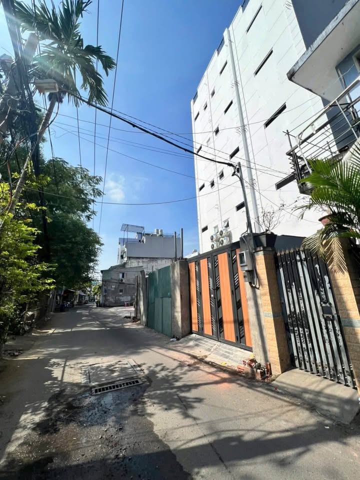 Căn hộ dịch vụ Đỗ Xuân Hợp, Phước Long B 140m² giá 19.999 tỷ - Dòng tiền ổn định 100 triệu/tháng!