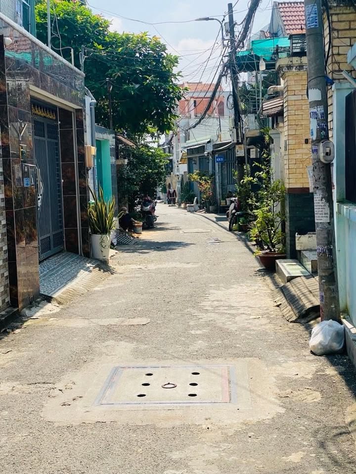 Nhà phố Hiệp Phú, Thủ Đức 77m² giá 6.65 tỷ - Mặt tiền đường 311 thông chợ