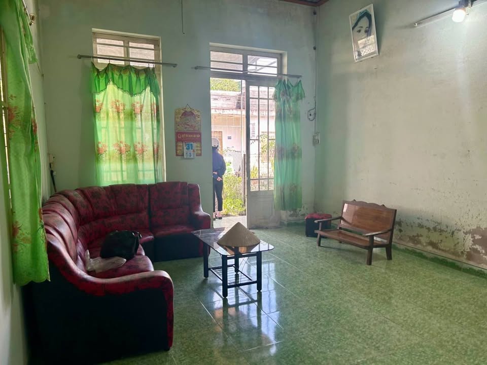 Nhà hẻm Lộc Châu Bảo Lộc 165m² giá 1.85 tỷ - Ô tô vào tận nơi!