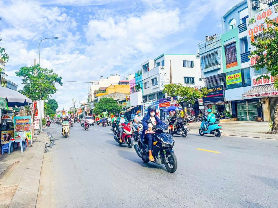 Cho thuê góc 2 mặt tiền đường Vườn Lài, An Phú Đông, quận 12 - Diện tích 1500m², giá chỉ 65 triệu/tháng!