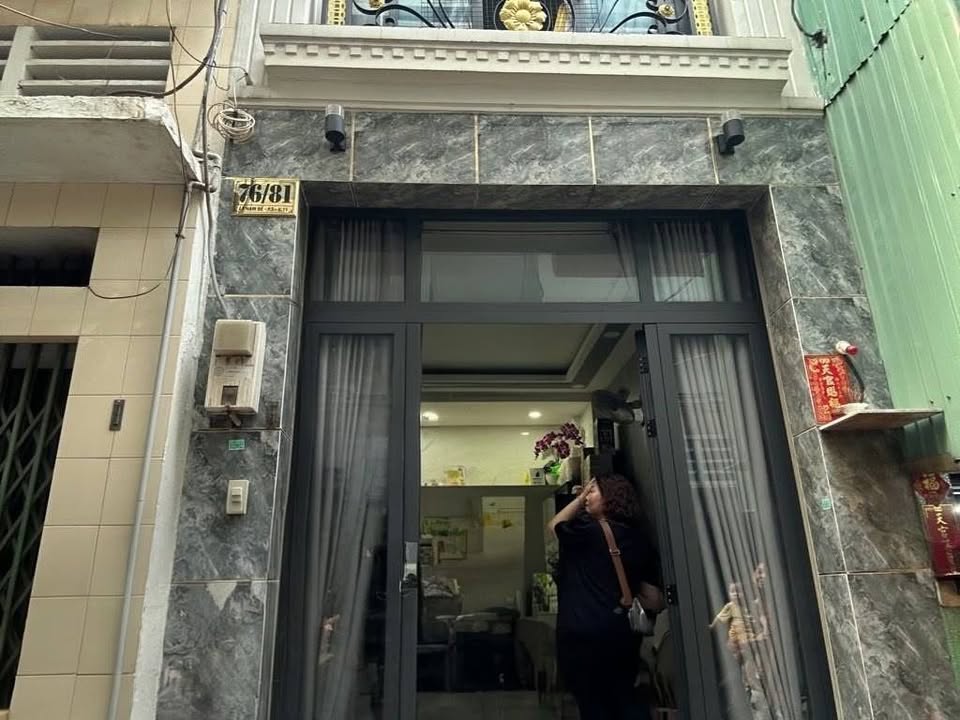 Nhà phố Lý Nam Đế Q11 27m² giá 7 tỷ - Vị trí trung tâm thuận lợi!