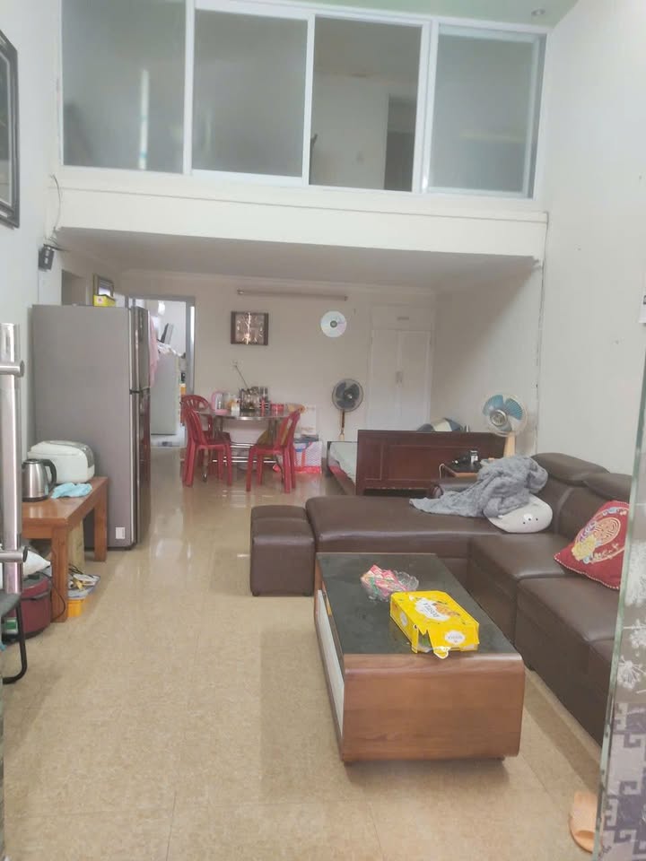 Nhà 2 tầng Cát Bi 74m² giá chỉ 1.75 tỷ - Kinh doanh nhỏ thuận lợi!