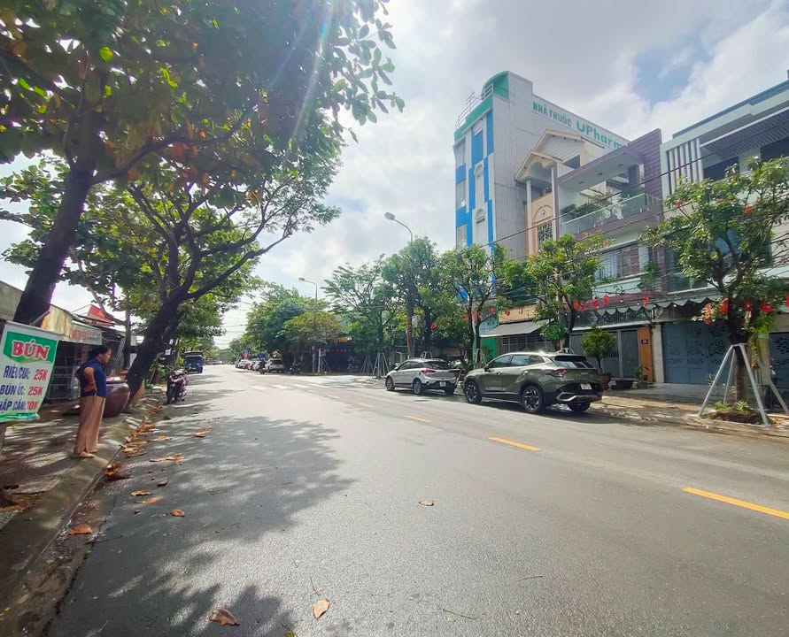 Nhà 4 tầng đường Nguyễn Đình Tựu, Thanh Khê 125m² giá chỉ 15 tỷ - Kinh doanh sầm uất!