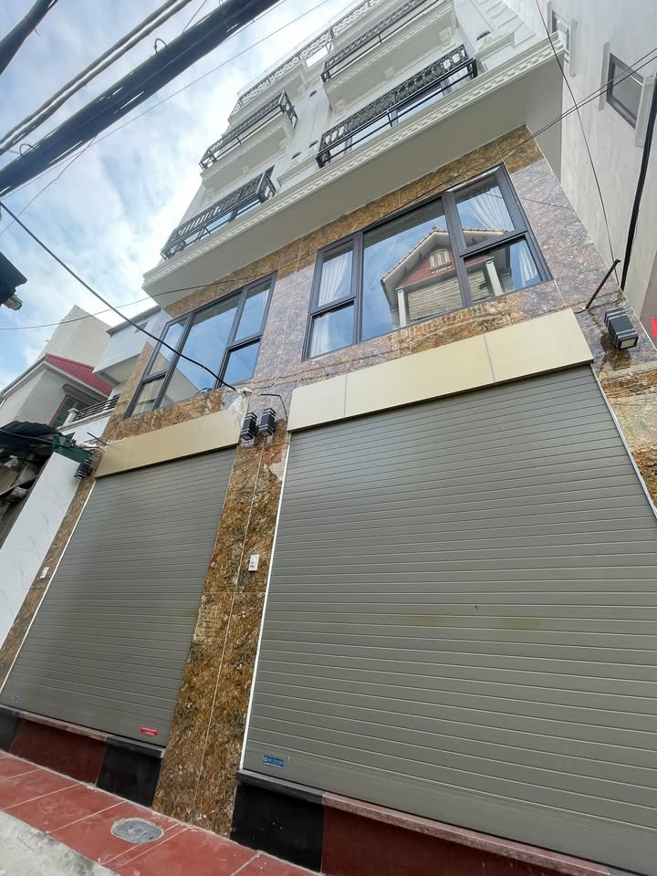 Nhà Phú Diễn 37m² giá 9.55 tỷ - Thiết kế 5 tầng hiện đại có thang máy!