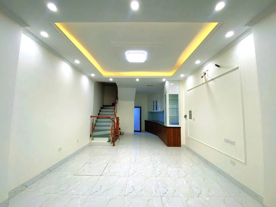 Nhà phố Trịnh Đình Cửu Thanh Xuân 33m² giá 13.2 tỷ - Kinh doanh sầm uất!