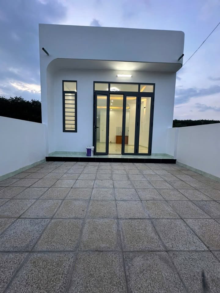 Căn nhà Hắc Dịch, Phú Mỹ 100m² giá 699 triệu - Sổ đỏ chính chủ, công chứng ngay!