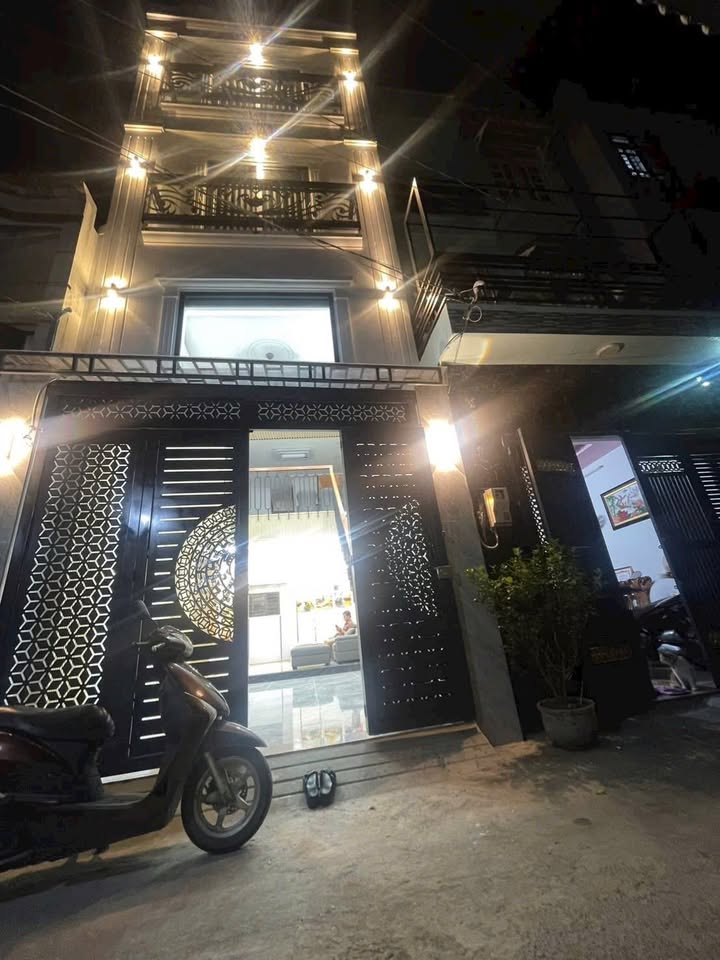 Nhà hẻm 409 Phường Trung Mỹ Tây 44m² giá 5.6 tỷ - Sẵn sàng vào ở ngay!