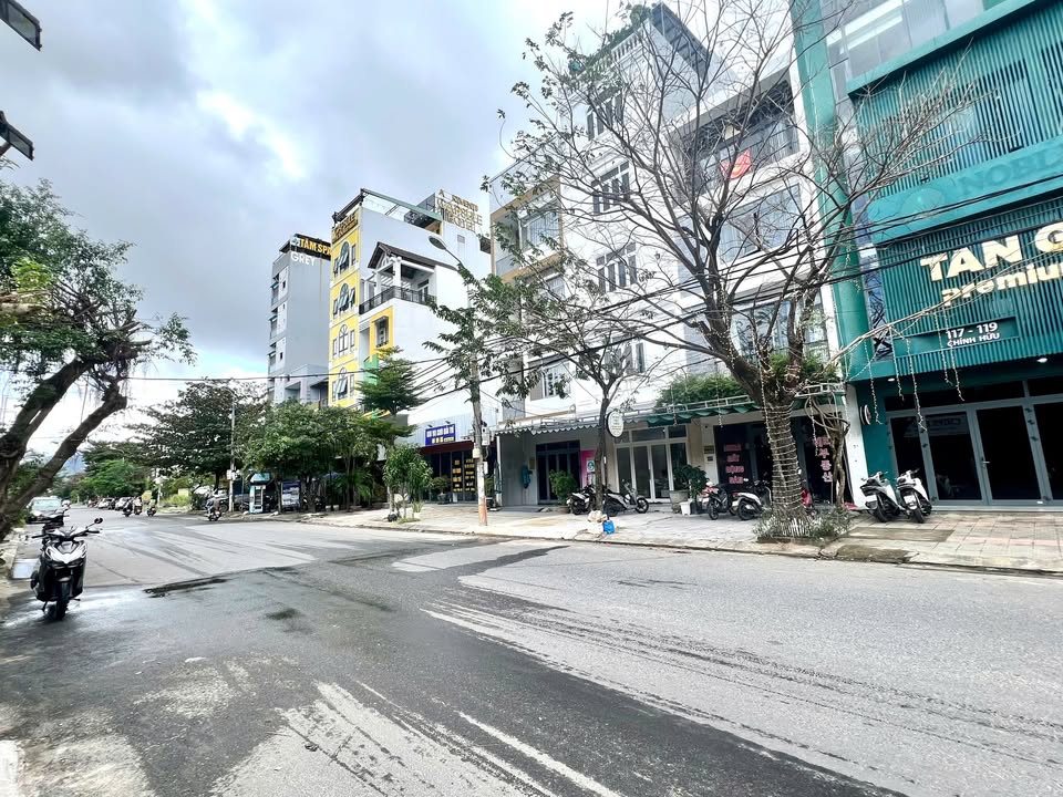 Căn hộ dịch vụ 5 tầng mặt tiền Chính Hữu - Đà Nẵng, 146m² - Dòng tiền ổn định 60 triệu/tháng!