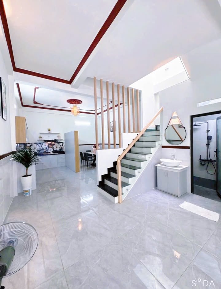 Nhà đẹp đường Lý Thánh Tông, quận Tân Phú 80.28m² giá 7.5 tỷ - Ô tô vào tận nhà!