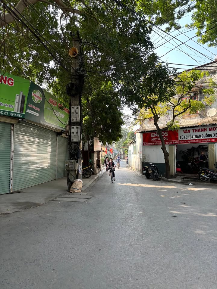 Nhà ngõ 541 Bát Khối, Long Biên 32m² giá 5 tỷ - Sổ đỏ chính chủ hiếm có!