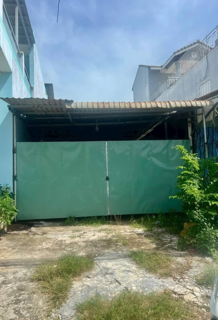 Đất mặt tiền Nguyễn Thị Định, Phú Tài 100m² giá 2.7 tỷ - Nhà kho sẵn, an ninh tốt!