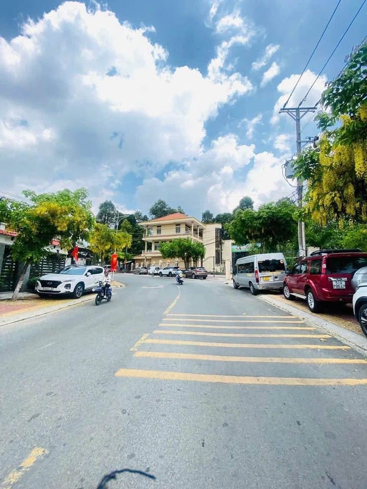 Đất nền Lái Thiêu 120m² giá 2.45 tỷ - Sổ hồng chính chủ, gần chợ, trường học!