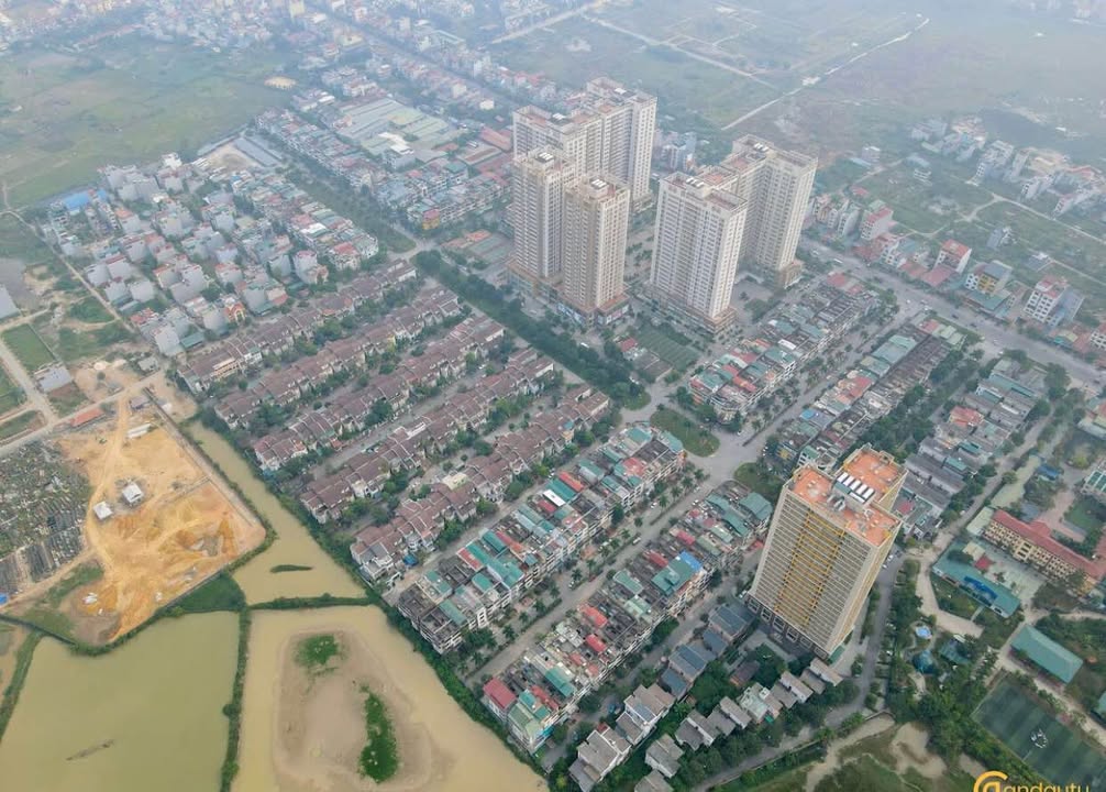 Nhà liền kề cho thuê tại KĐT Tân Tây Đô 100m² - Full đồ đẹp, giá chỉ 10 triệu!