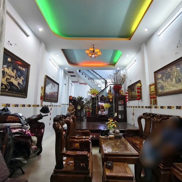 Nhà phố Bình Chánh 62m² giá 2.45 tỷ - Thiết kế hiện đại, sẵn sàng ở ngay!