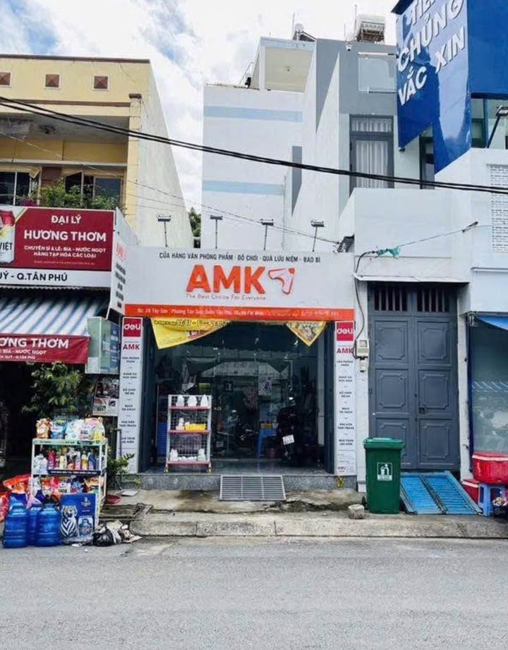 Nhà nguyên căn mặt tiền kinh doanh Tây Sơn, Tân Phú 72m² chỉ 10 triệu/tháng - Cơ hội đầu tư tuyệt vời!