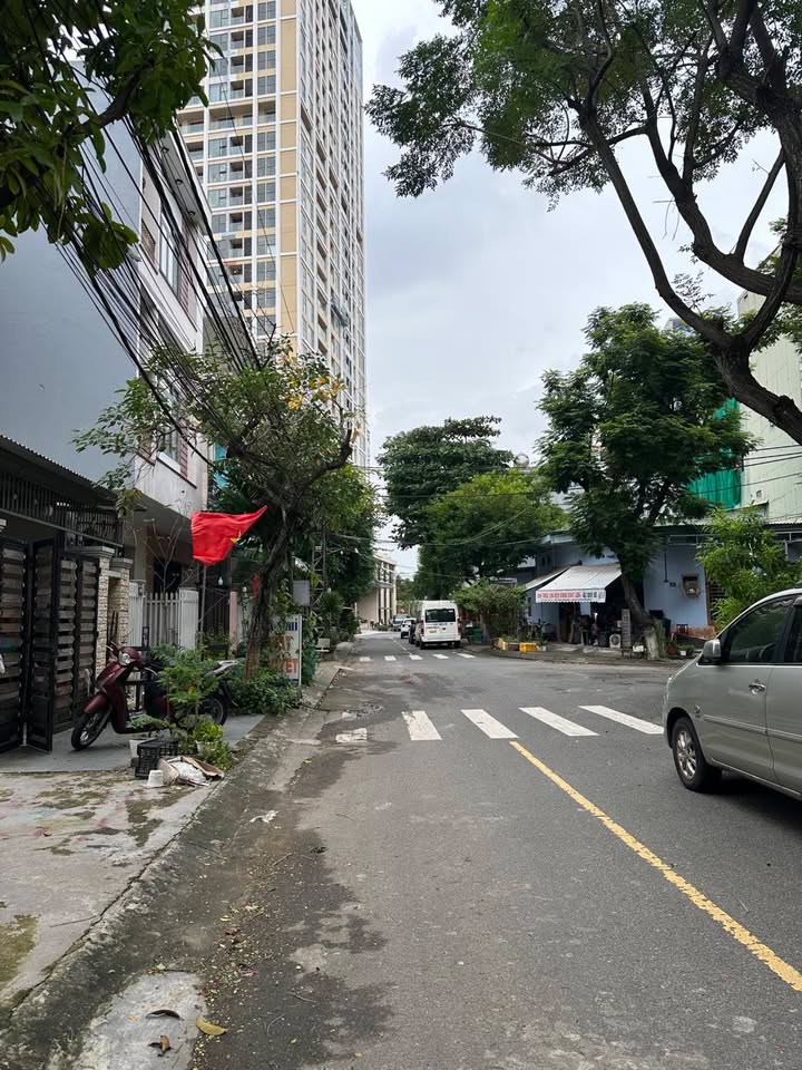 Bán FrontHouse mặt tiền Nguyễn Tư Giản, Đà Nẵng - Diện tích 180m², cơ hội đầu tư hiếm có!