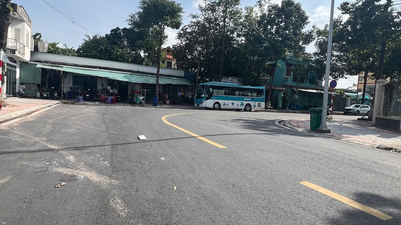 Đất mặt tiền Sân Vận Động Đông Hòa, Dĩ An 108m² giá 7.2 tỷ - Cơ hội đầu tư hấp dẫn!