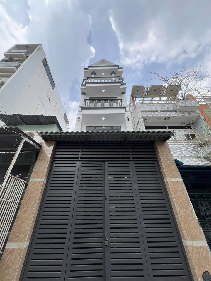 Nhà riêng Tạ Quang Bửu, Quận 8, 61.5m² giá 8 tỷ - Ô tô vào tận nhà!