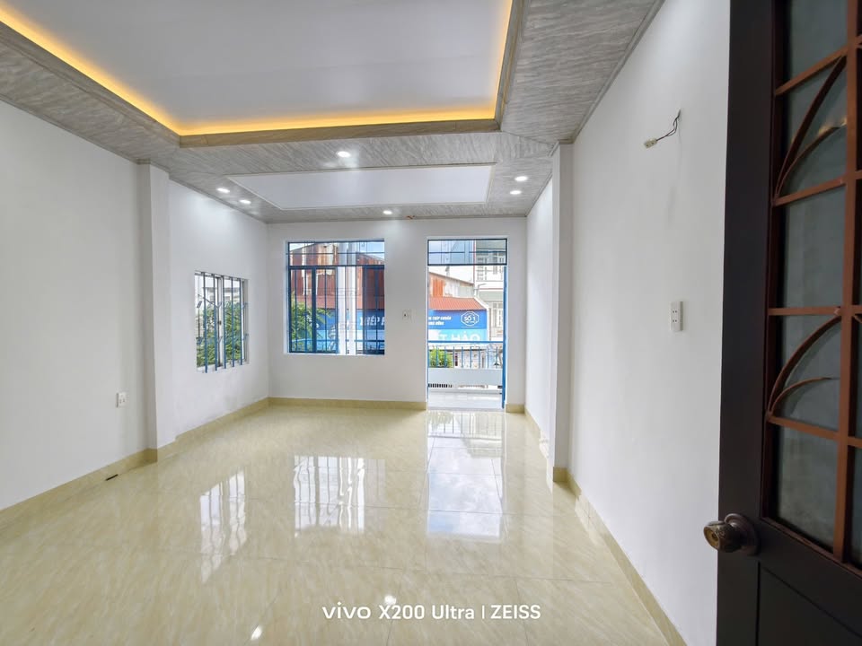 Nhà mặt tiền đường Phương Sài, Nha Trang 4PN giá 14 triệu - Siêu đẹp, thoáng mát!