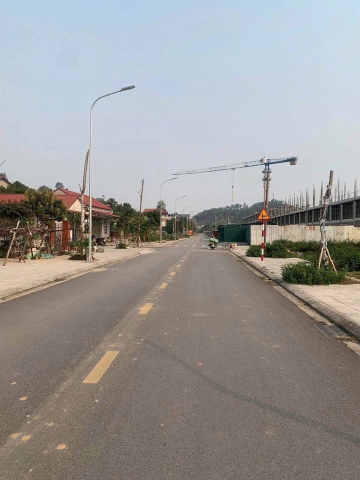 Đất nền Lãng Ngâm, Gia Bình 98m² - Vị trí kinh doanh đắc địa, sổ hồng chính chủ!