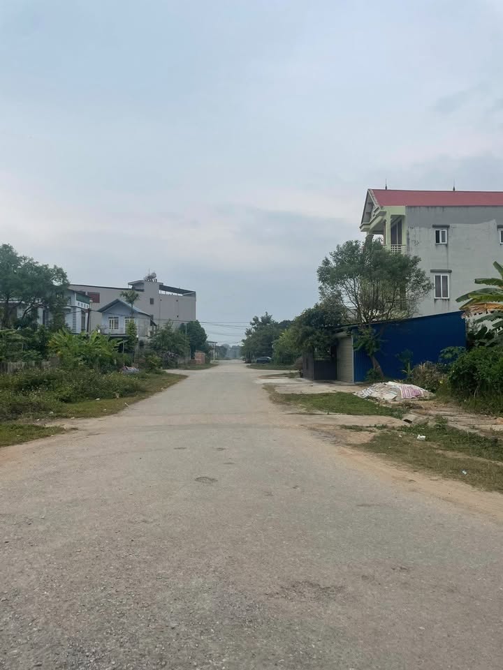 Bán lô đất KDC Giáo Viên Thái Nguyên 150m² - Đường rộng, không gian thoáng đãng!