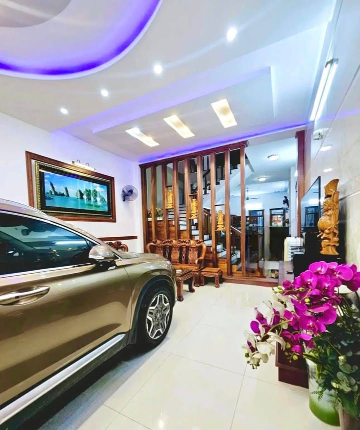 Nhà 3 tầng đẹp tại đường Xuân Diệu, Quy Nhơn 150m² giá 16.5 tỷ - Gần biển chỉ 200m!