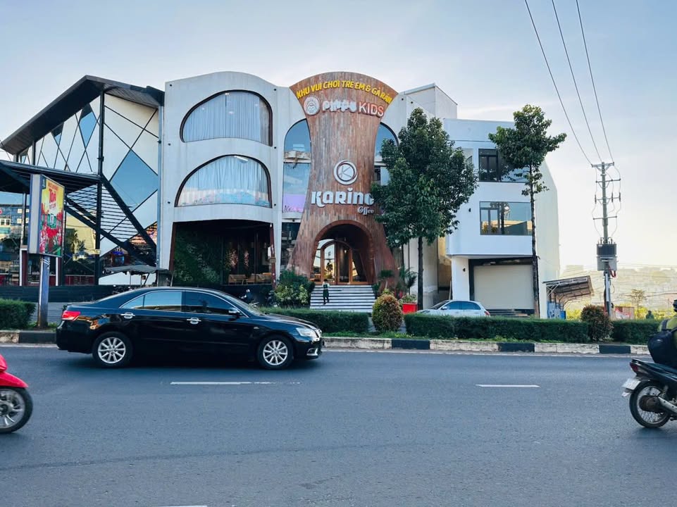 Cho thuê Front House 208 Nguyễn Tất Thành 160m² - Vị trí đắc địa, phù hợp kinh doanh!