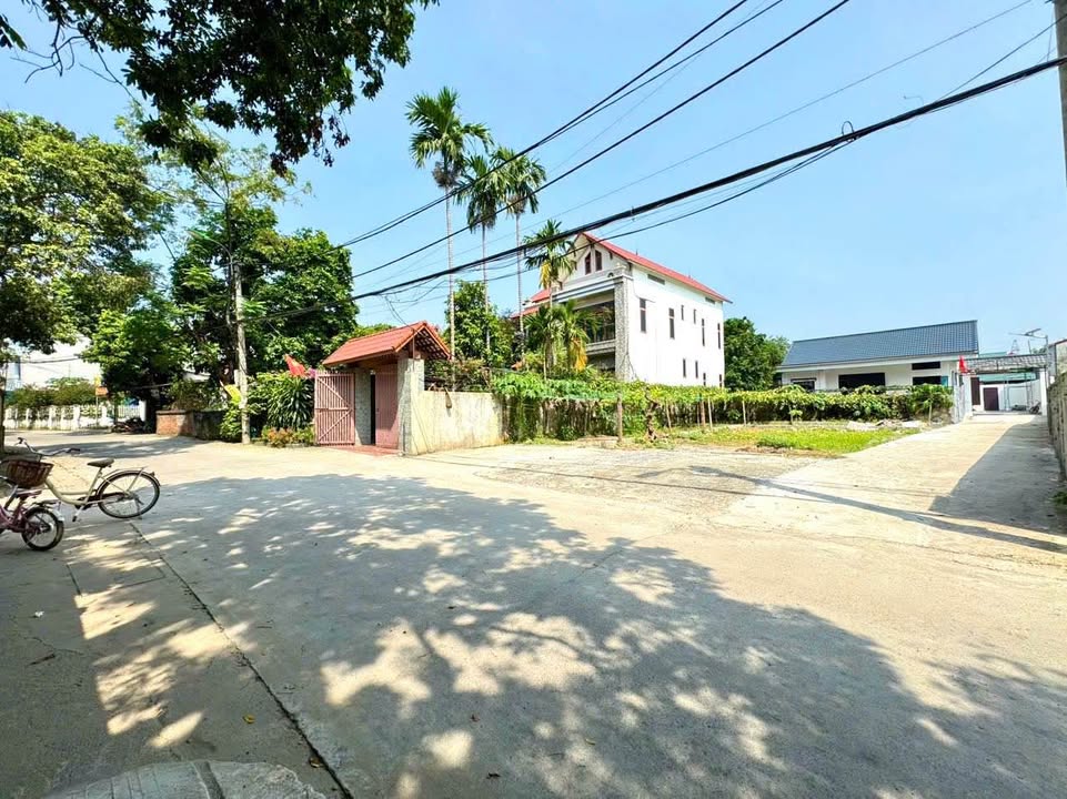 Đất nền 50m² tại Thị Trấn Xuân Mai - Giá chỉ 2 tỷ - Vị trí đắc địa cho đầu tư!