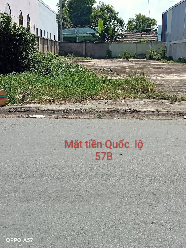 Đất 2 mặt tiền Quốc lộ 57B, Thị trấn Bình Đại 560m² giá 370 triệu - Cơ hội đầu tư tuyệt vời!