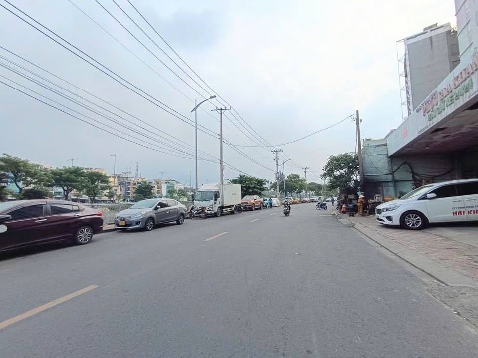 Nhà 2 tầng đường Bình Đông, Quận 8, 34.2m² giá 3.25 tỷ - Sổ hồng riêng, không lộ giới!