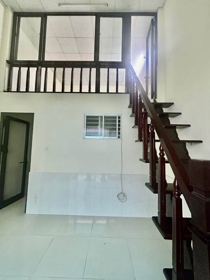 Nhà riêng Hải Châu Đà Nẵng 42m² giá 4.05 tỷ - Nhà gác lửng ở tốt!