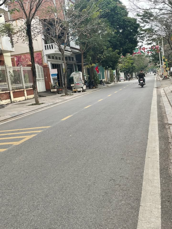 Nhà đẹp Vĩnh Yên 92m² giá 8 tỷ - Thiết kế thoáng mát, gần tiện ích