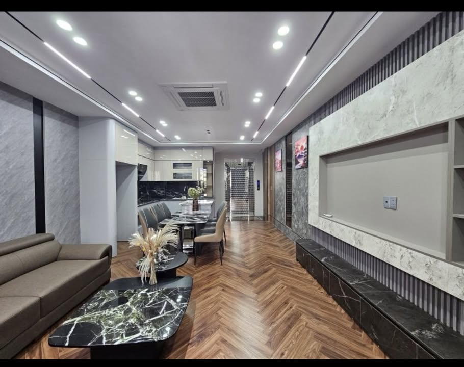 Nhà phố Hoàng Minh Đạo, Bồ Đề 50m² giá 22.45 tỷ - Thiết kế hiện đại, thang máy tiện nghi!