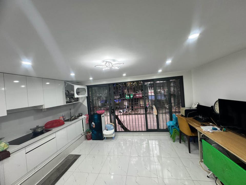 Căn hộ Tập thể Thành Công, Ba Đình 100m² giá 5.7 tỷ - Sẵn sàng vào ở ngay!