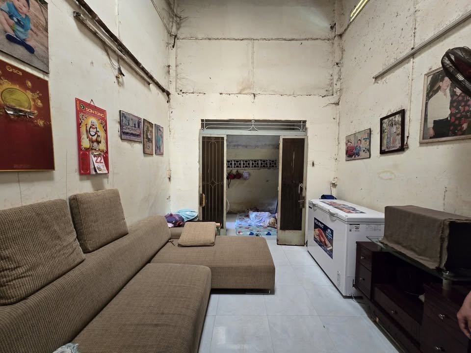 Nhà riêng hẻm 3m Huỳnh Tấn Phát, Quận 7 - 78m² chỉ 2.8 tỷ - Sẵn sàng ở ngay!