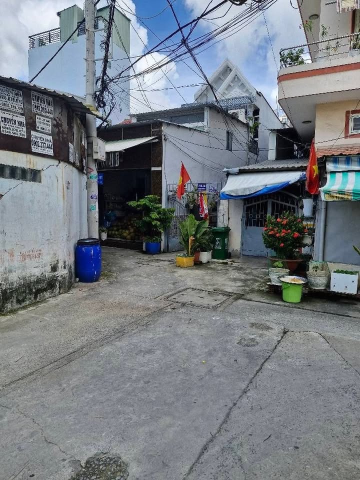 Nhà bán Quận 7 15m² giá 1.6 tỷ - Chính chủ cần bán gấp!