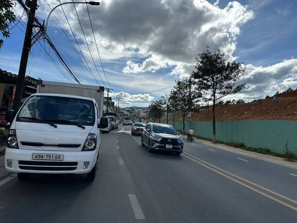 Đất nền mặt tiền Xô Viết Nghệ Tĩnh Đà Lạt 2300m² giá 165 tỷ - Cơ hội đầu tư tuyệt vời!