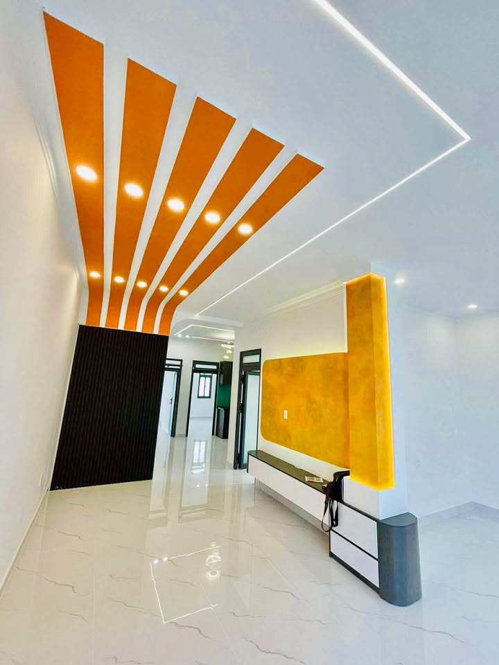 Nhà mới 108m² đường Ngô Thì Sỹ, Đà Lạt giá 2.8 tỷ - Tầng hầm cho thuê lợi nhuận cao!